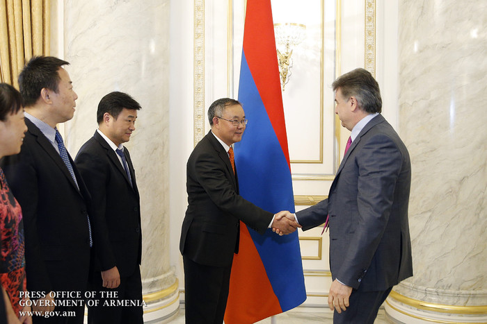 Karen Karapetyan holds meeting with China’s AVIC International executive