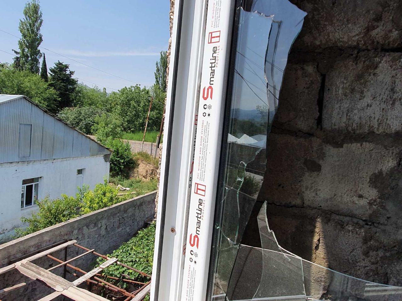 Viva-MTS: The Construction of a Half-built House Resumed in Aygepar