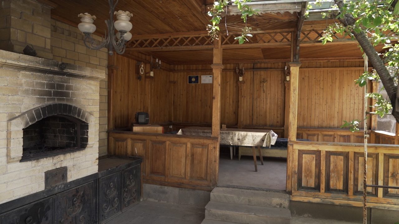 A guest house in Gyumri filled with humor. One success story
