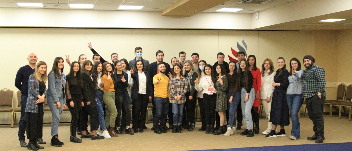 Ralph Yirikian shares the experience of business leadership and management of Viva-MTS to the students of the First Business School