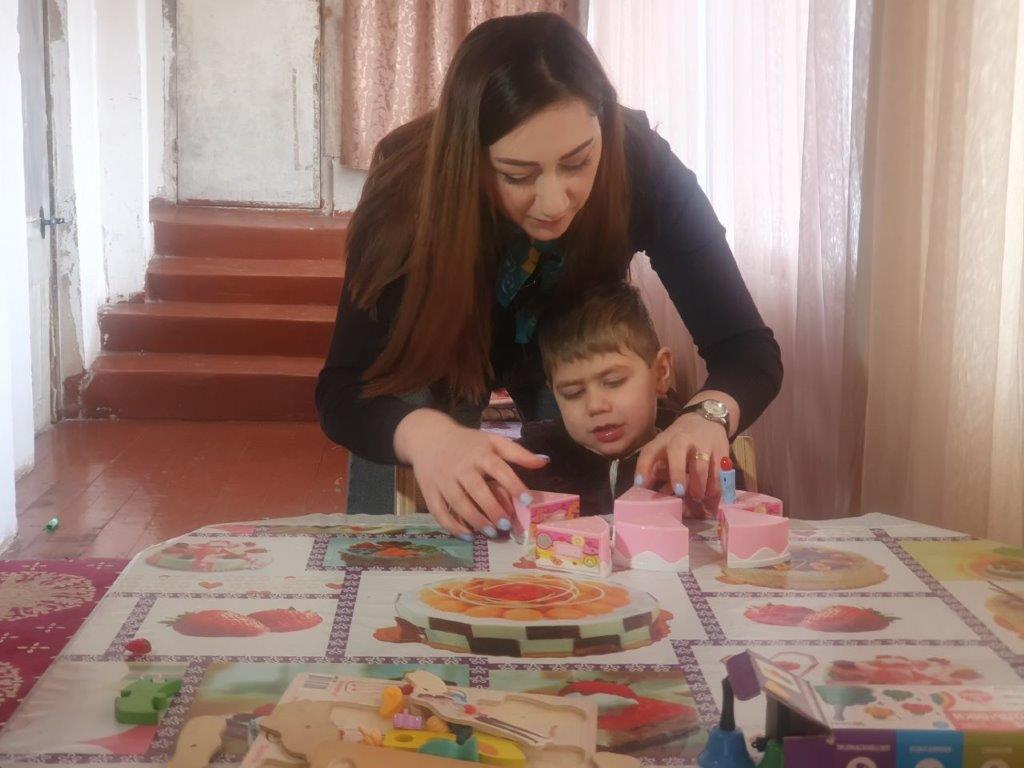 Viva-MTS: Four families displaced from Artsakh have become beneficiaries of the “Individual Assistant” program