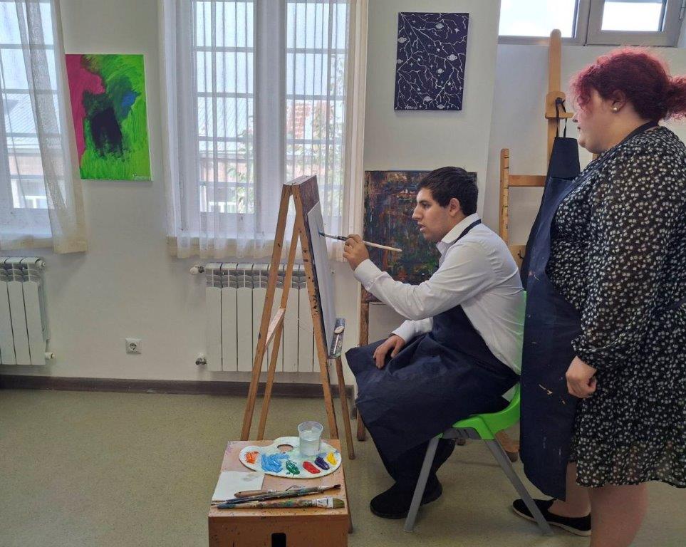 Viva: From enclosed worlds to new realities: 18 years of cooperation full of success stories