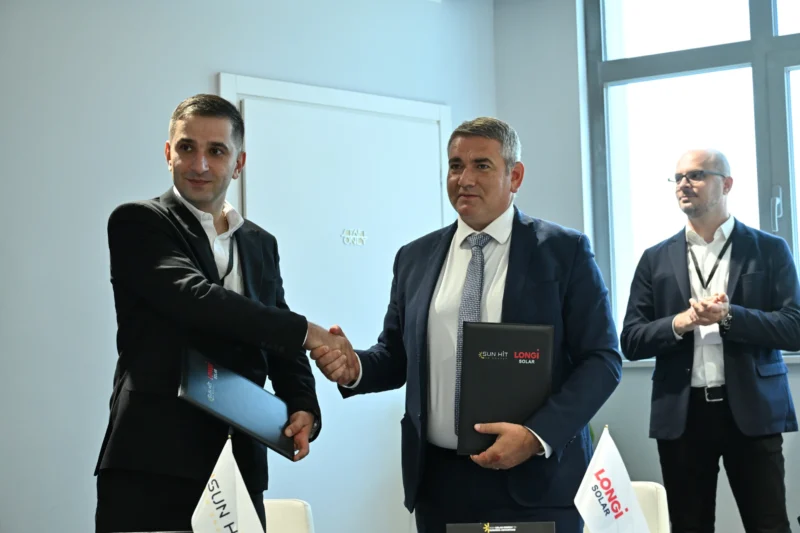 Sunhit and LONGi Introduce a New Solar Product to Armenian Businesses; Memorandum of Understanding Reaffirms Long-Term Partnership 1 Sunhit and LONGi Introduce a New Solar Product to Armenian Businesses; Memorandum of Understanding Reaffirms Long-Term Partnership 1
