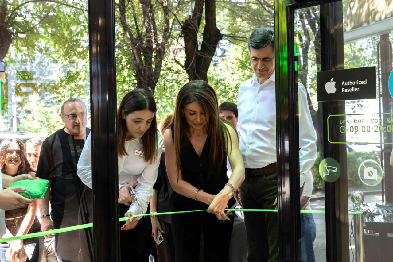 Ucom’s Sales and Service Center Reopens at 7 Sayat-Nova Street in Gyumri