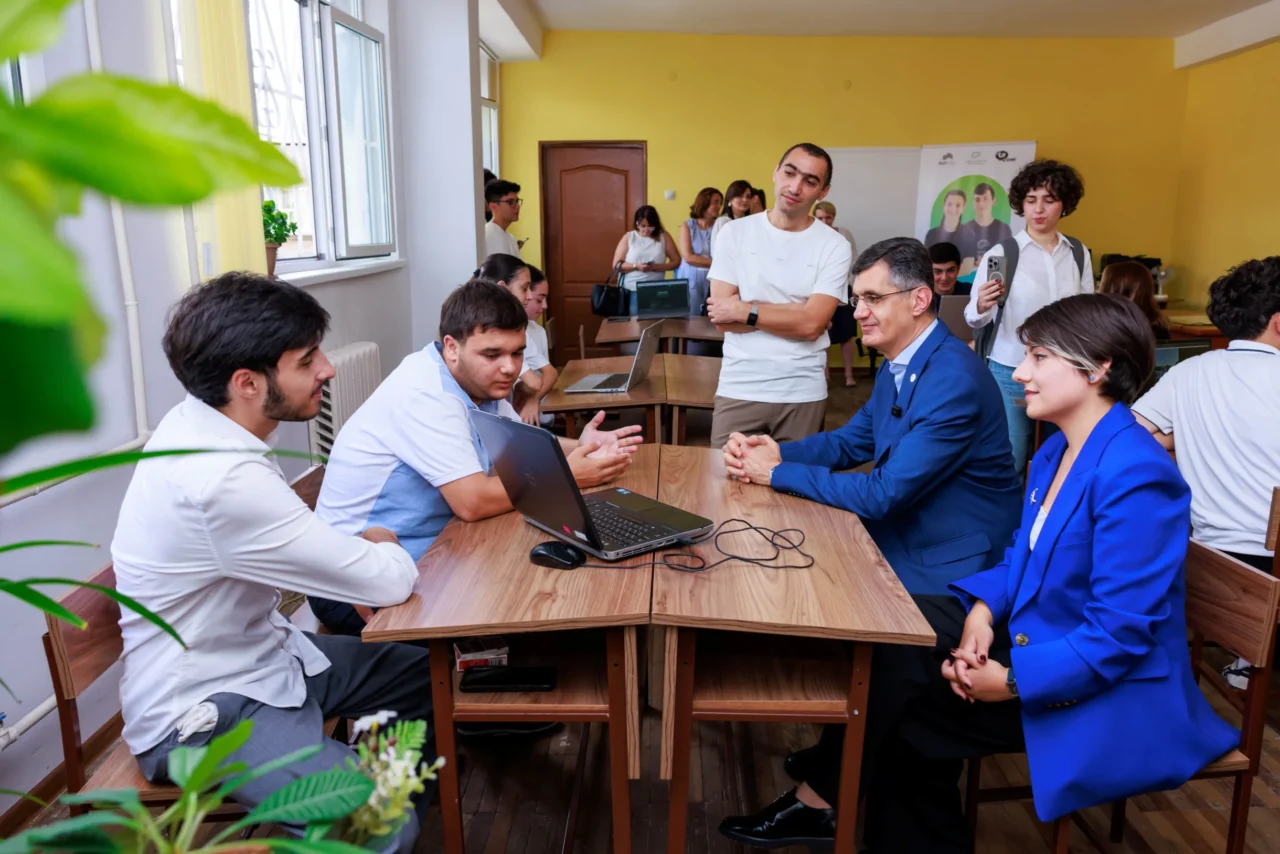 Ucom and FAST Bring Together Artificial Intelligence and Green Innovation