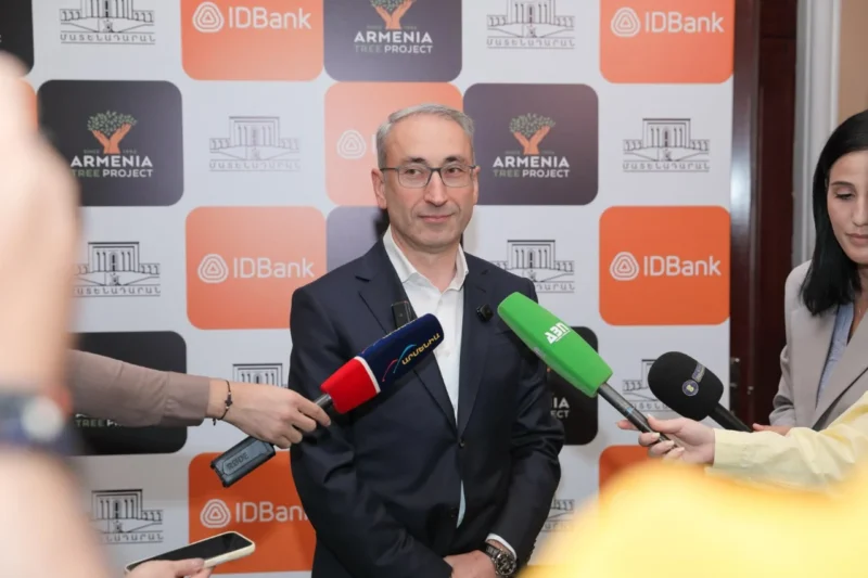 As part of its 35th-anniversary events, IDBank has signed a Memorandum of Understanding with the Matenadaran 1